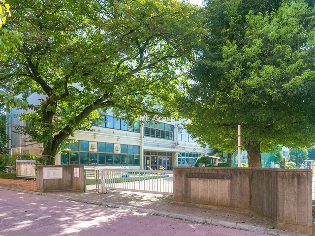 ���ӊ� ���w�Z 700m �����s��������܏��w�Z