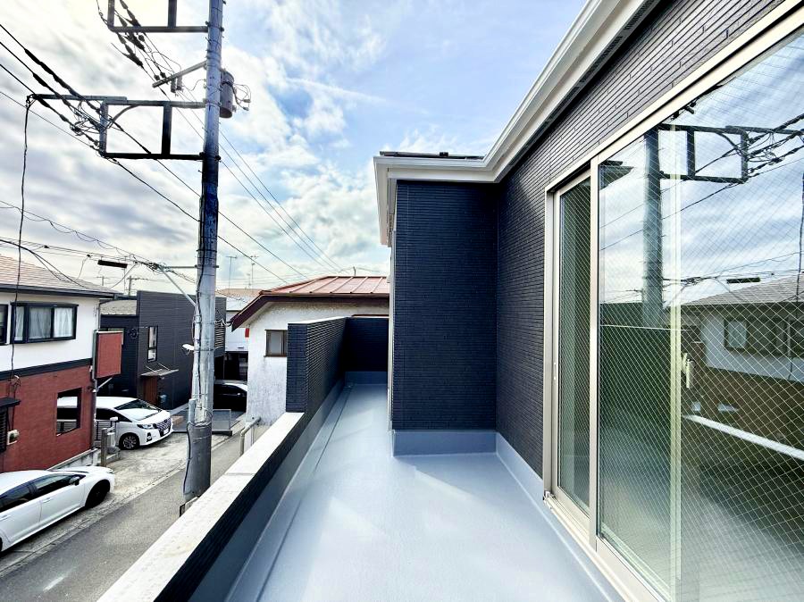 �o���R�j�[ ������ �G�߂̈ڂ낢����������J���I�ȋ�Ԃł�