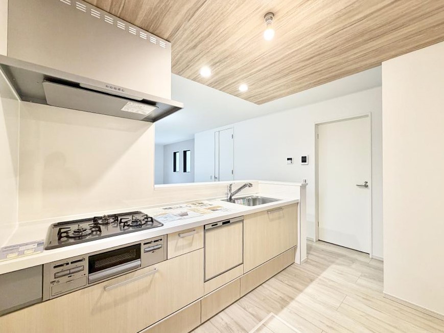 �L�b�`�� �������V���v���Ŕ������S�n�悢���Ԃ𐶂ރL�b�`�����