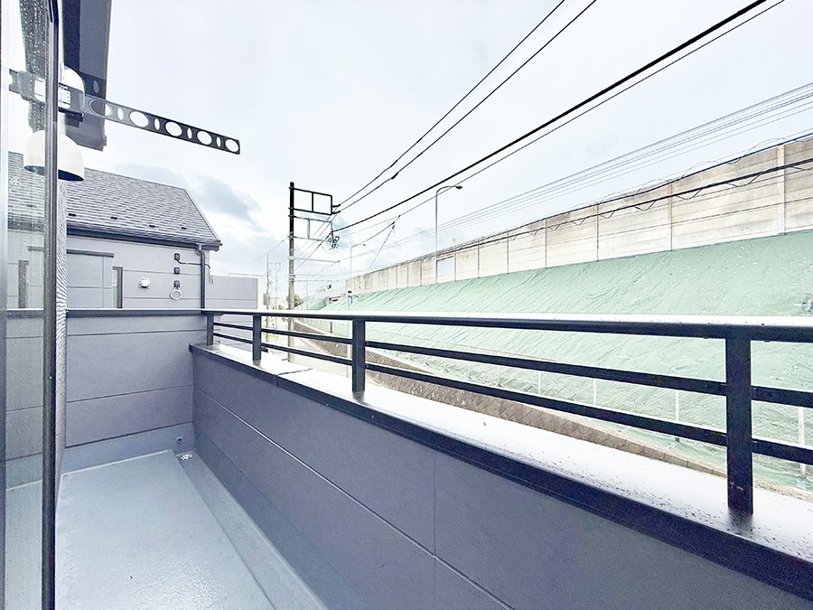 �o���R�j�[ ������ �G�߂̈ڂ낢����������J���I�ȋ�Ԃł�