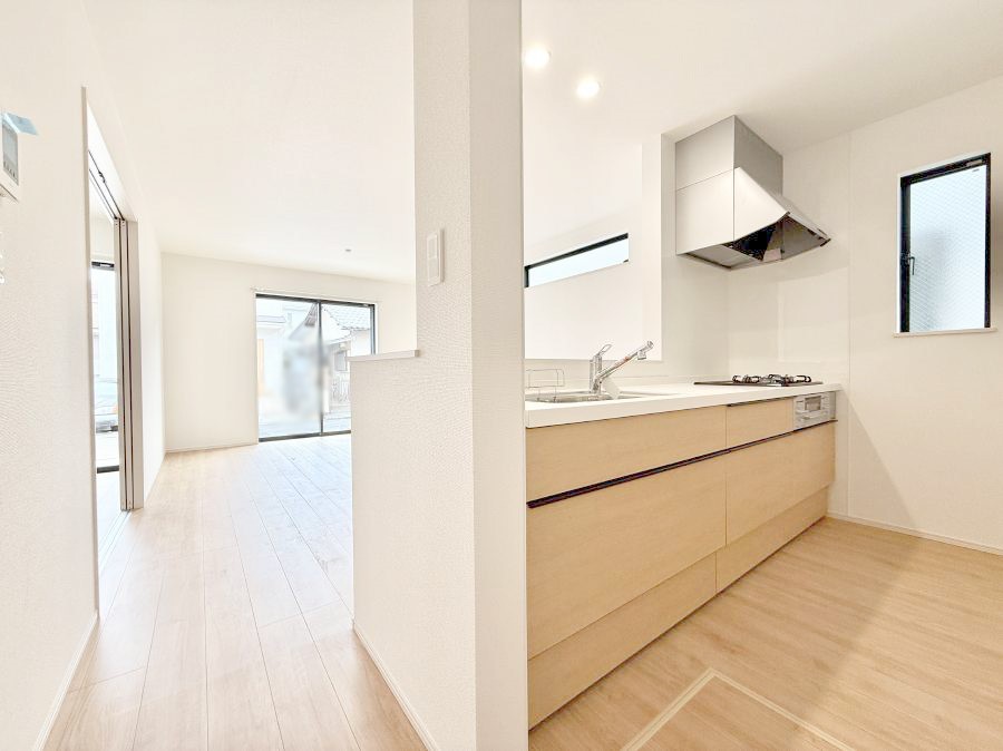 �L�b�`�� �����������������Ԃ����܂��A�Ί炠�ӂ��L�b�`��