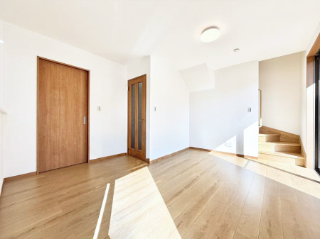 ���r���O ���������S�n�̂����A���z�̃��r���O