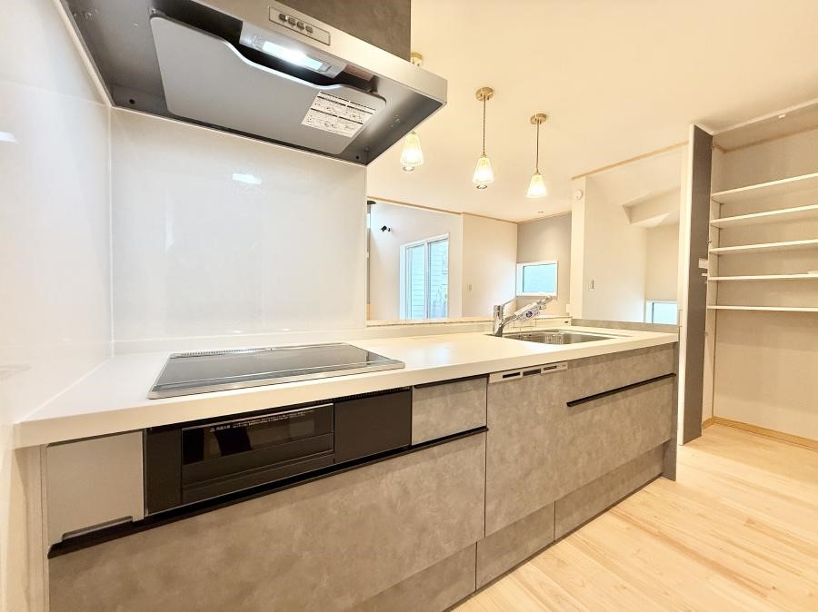 �L�b�`�� �����������������Ɗy�����Ȃ�A���K�ȃL�b�`�����