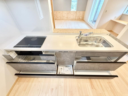 �L�b�`�� �����������������Ԃ����܂��A�Ί炠�ӂ��L�b�`��