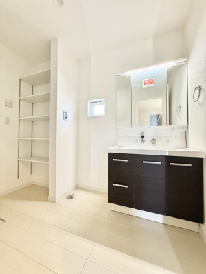 ���ӊ� �a�@ 1300m �L���a�@