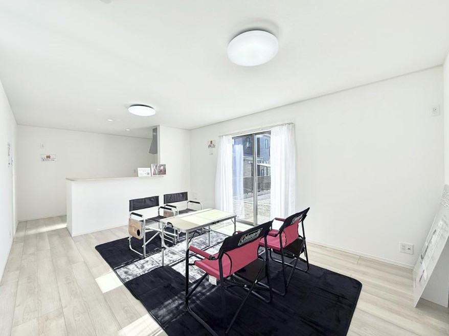 ���r���O ���������R�Ɖ�b�����܂��A�S�n�悢�ЂƂƂ�