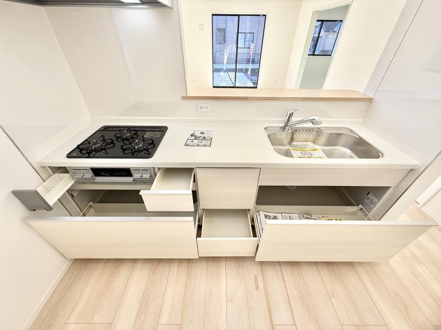 �L�b�`�� �������Ƒ����J��[�߂�A������̂���L�b�`��