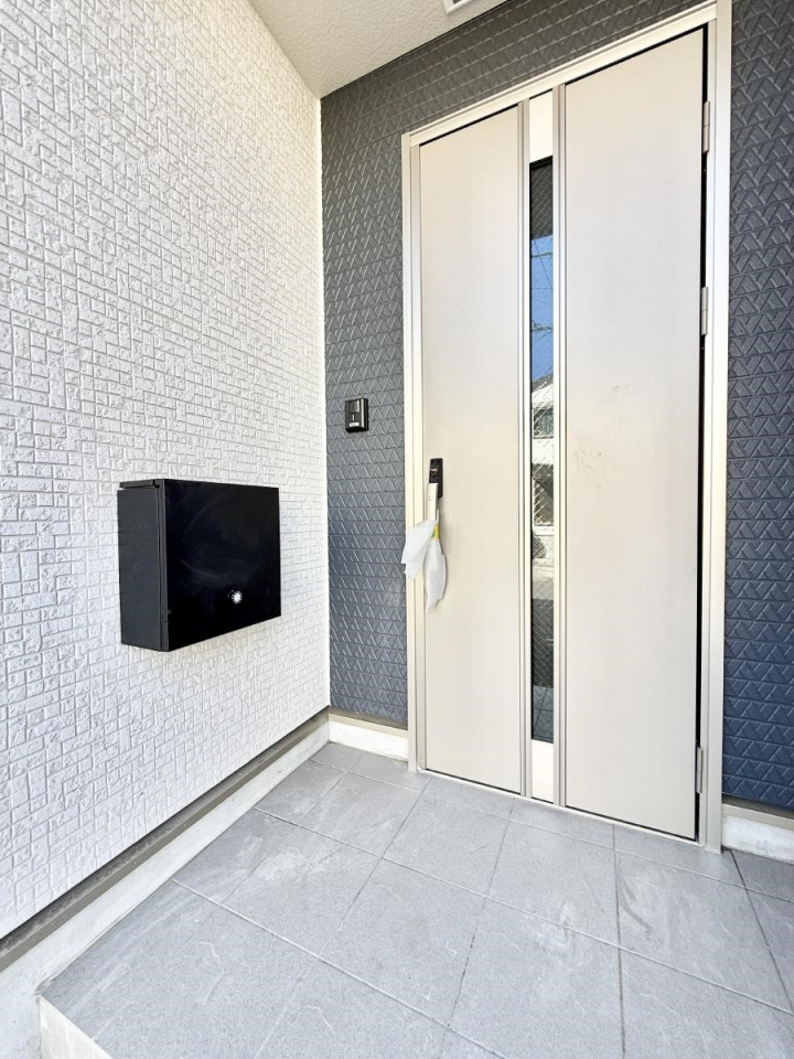 ���� �O�ρ� �V���v���Ŕ������A�Z�܂��̑���ۂ��ʂ錺�ւł�