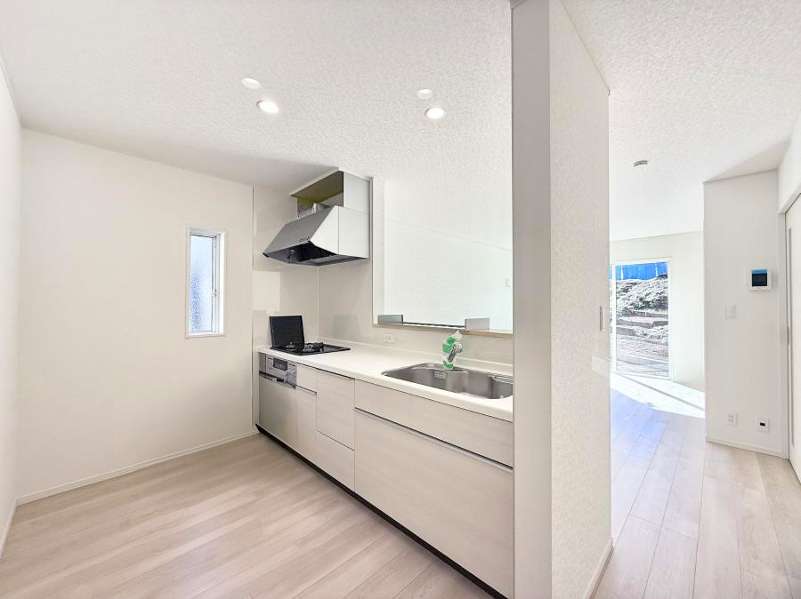 �L�b�`�� ���������y���݂ƐH�ׂ�K����͂���L�b�`��