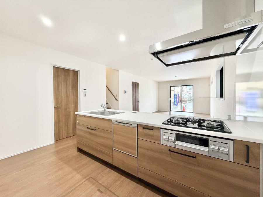 �L�b�`�� �������Ƒ����J��[�߂�A������̂���L�b�`��