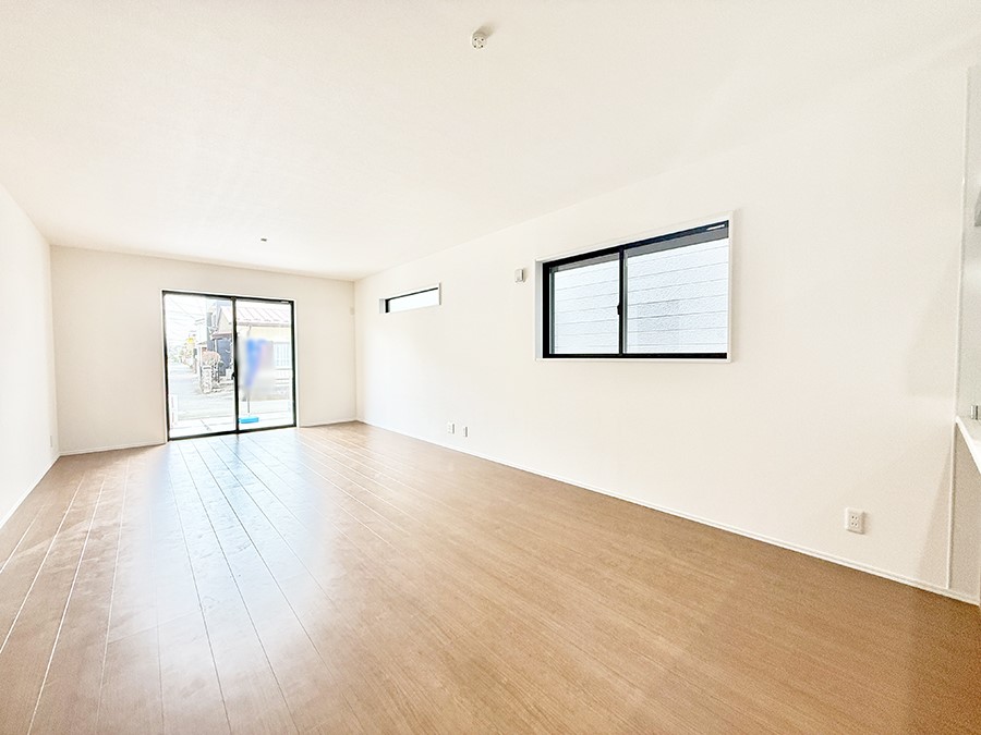 ���r���O ���������S�n�̂����A���z�̃��r���O