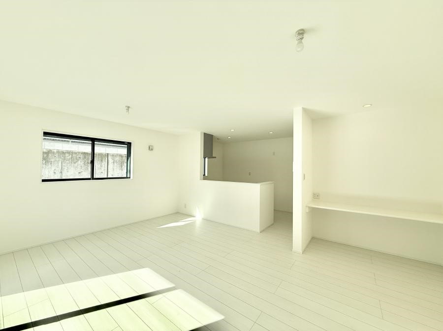 ���r���O ���������R�Ɖ�b�����܂��A�S�n�悢�ЂƂƂ�