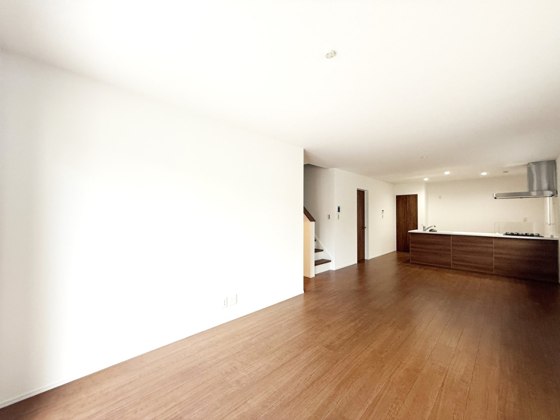 ���r���O ���������R�̌����������݁A���邢��Ԃ��L����܂�