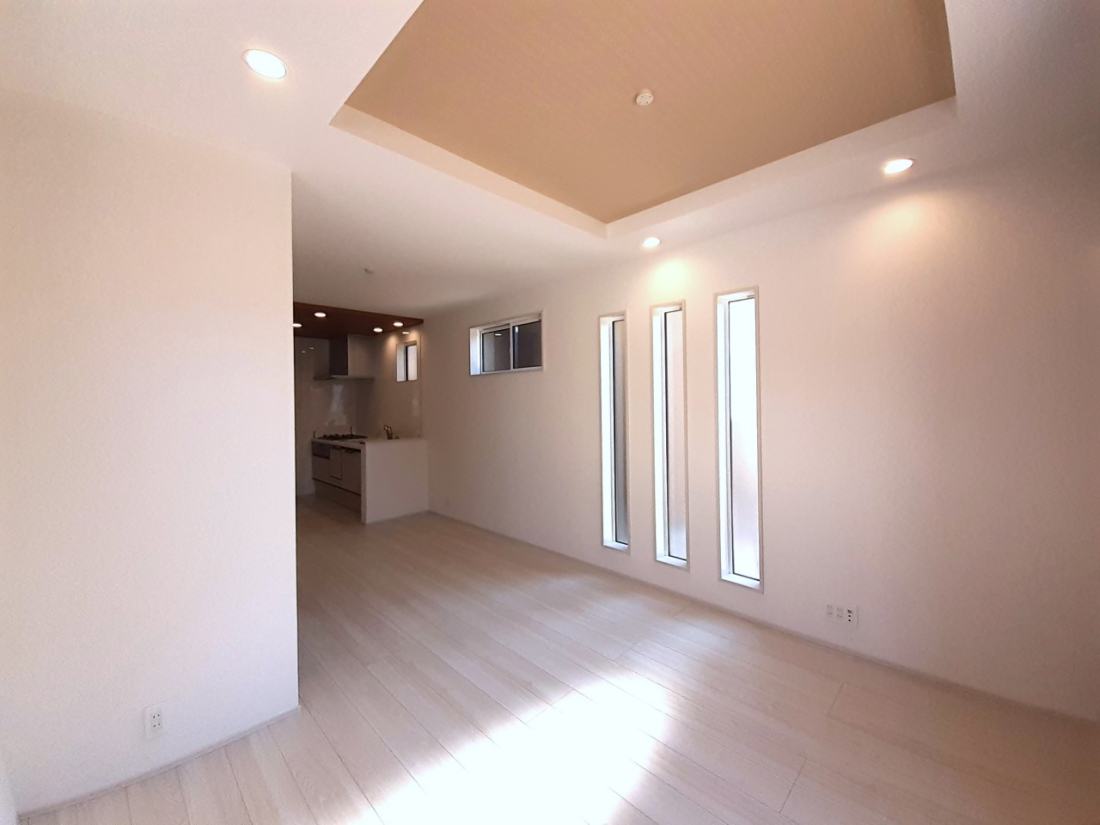 ���r���O �������Ƒ������R�ƏW�܂�A�y�������Ԃ��߂����郊�r���O