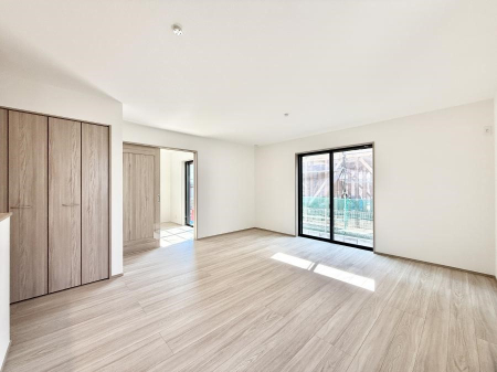 ���r���O ���������S�n�̂����A���z�̃��r���O