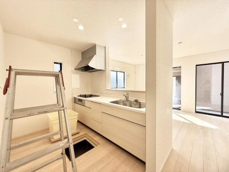 �L�b�`�� ���������y���݂ƐH�ׂ�K����͂���L�b�`��