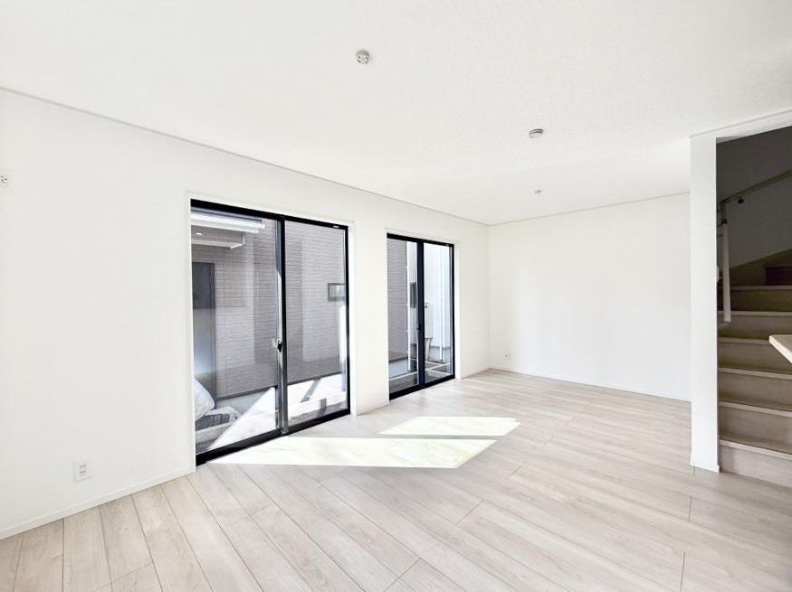 ���r���O ���������S�n�̂����A���z�̃��r���O