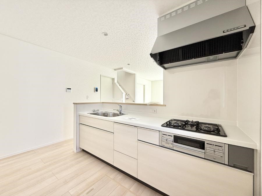 �L�b�`�� �������Ƒ����J��[�߂�A������̂���L�b�`��