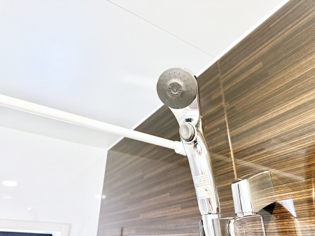 ���̑����� �ݔ����킴�킴�V�����[�����̃��o�[�܂Ŏ��L�΂��K�v���Ȃ��A�ȒP�Ɏ~���ł���