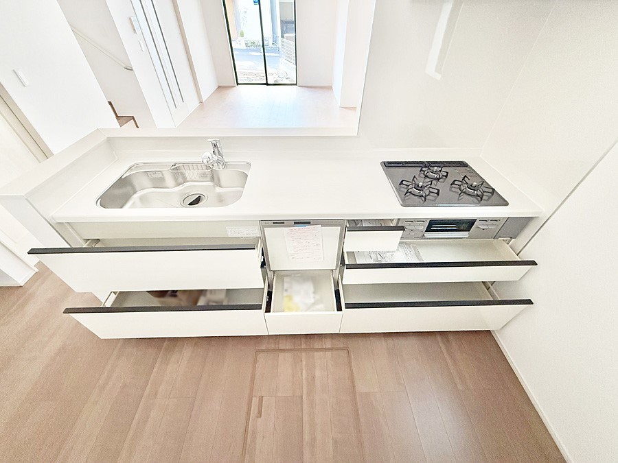 �L�b�`�� �������Ƒ����J��[�߂�A������̂���L�b�`��