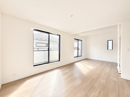 ���r���O ���������R�Ɖ�b�����܂��A�S�n�悢�ЂƂƂ�