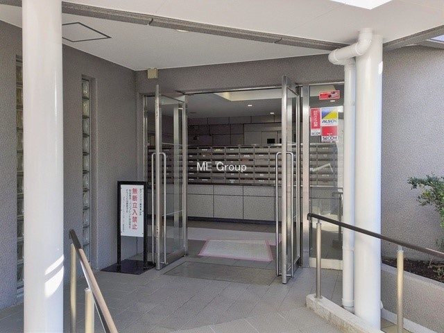 �G���g�����X �O�ρ��������̂���G���g�����X�͉��K�Ȗ����̎n�܂�����o���܂�