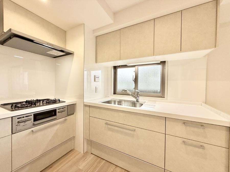 �L�b�`�� �����������������Ɗy�����Ȃ�A���K�ȃL�b�`�����