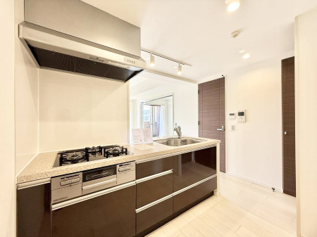 �L�b�`�� �������V���v���Ŕ������S�n�悢���Ԃ𐶂ރL�b�`�����