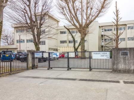 ���ӊ� ���w�Z 156m ���͌��s�������u���w�Z