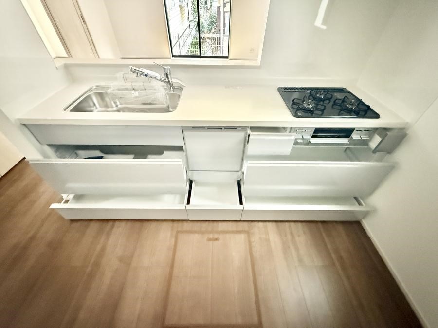 �L�b�`�� �����������������Ɗy�����Ȃ�A���K�ȃL�b�`�����