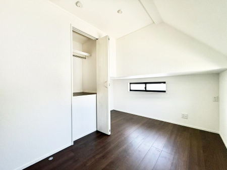 �q������ �������v���C�x�[�g��ԂƂ��ĐÂ��ŗ�������������񋟂��Ă���܂�