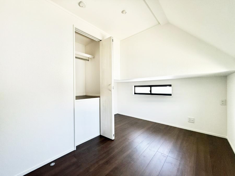 �q������ �������v���C�x�[�g��ԂƂ��ĐÂ��ŗ�������������񋟂��Ă���܂�