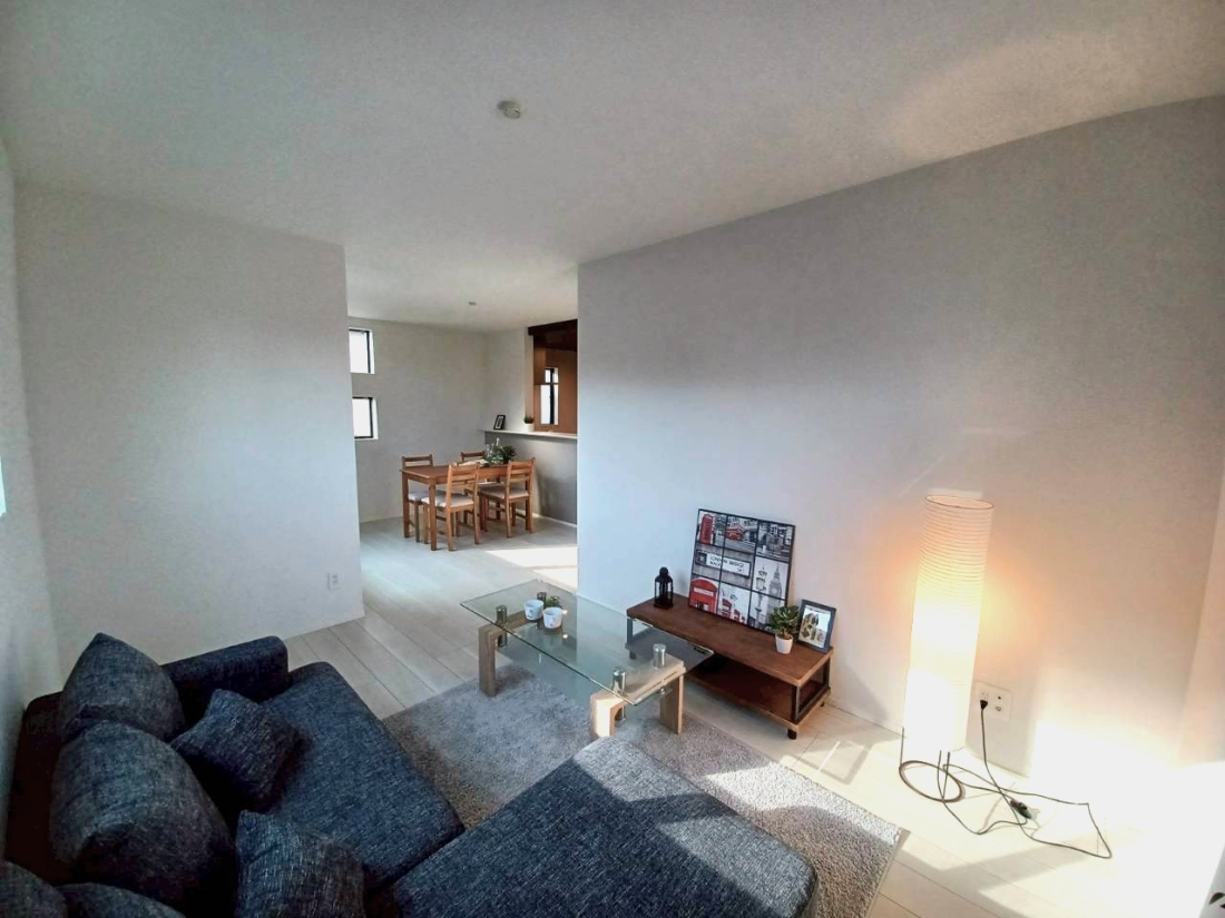 ���r���O ���������R�Ɖ�b�����܂��A�S�n�悢�ЂƂƂ�