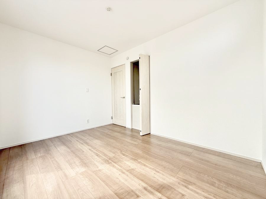 �q������ �������v���C�x�[�g��ԂƂ��ĐÂ��ŗ�������������񋟂��Ă���܂�