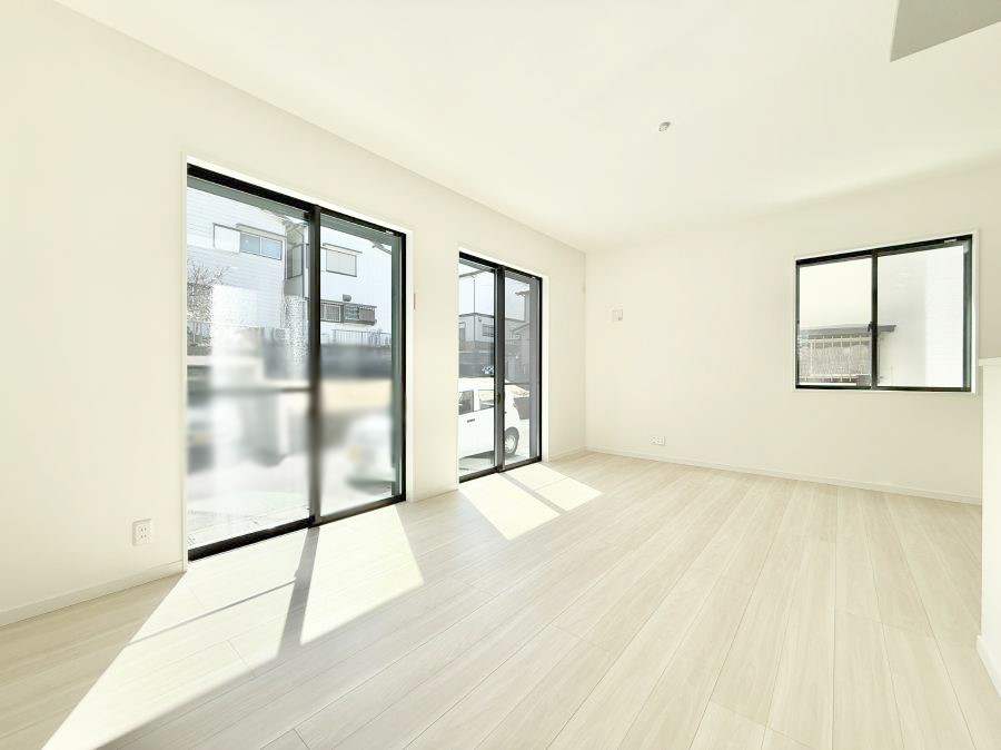 ���r���O ���������R�Ɖ�b�����܂��A�S�n�悢�ЂƂƂ�