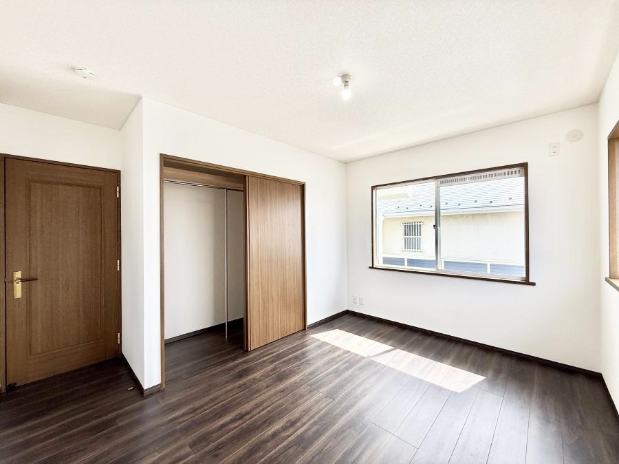 �Q�� ���������̔z�u��ʋC���̗ǂ��݌v�ŕ����̋�C�������炸�A��ɐV�N�ȋ�C������܂�