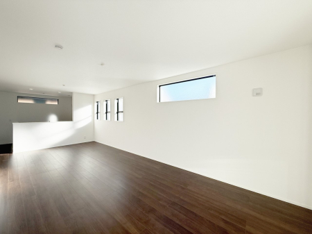 ���r���O �������Ƒ������R�ƏW�܂�A�y�������Ԃ��߂����郊�r���O