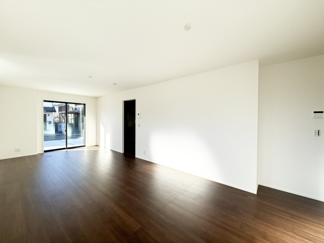 ���r���O ���������R�̌����������݁A���邢��Ԃ��L����܂�