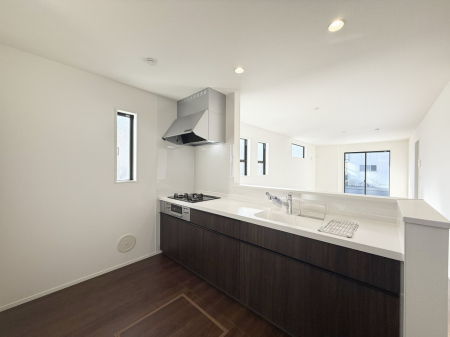 �L�b�`�� �������Ƒ����J��[�߂�A������̂���L�b�`��