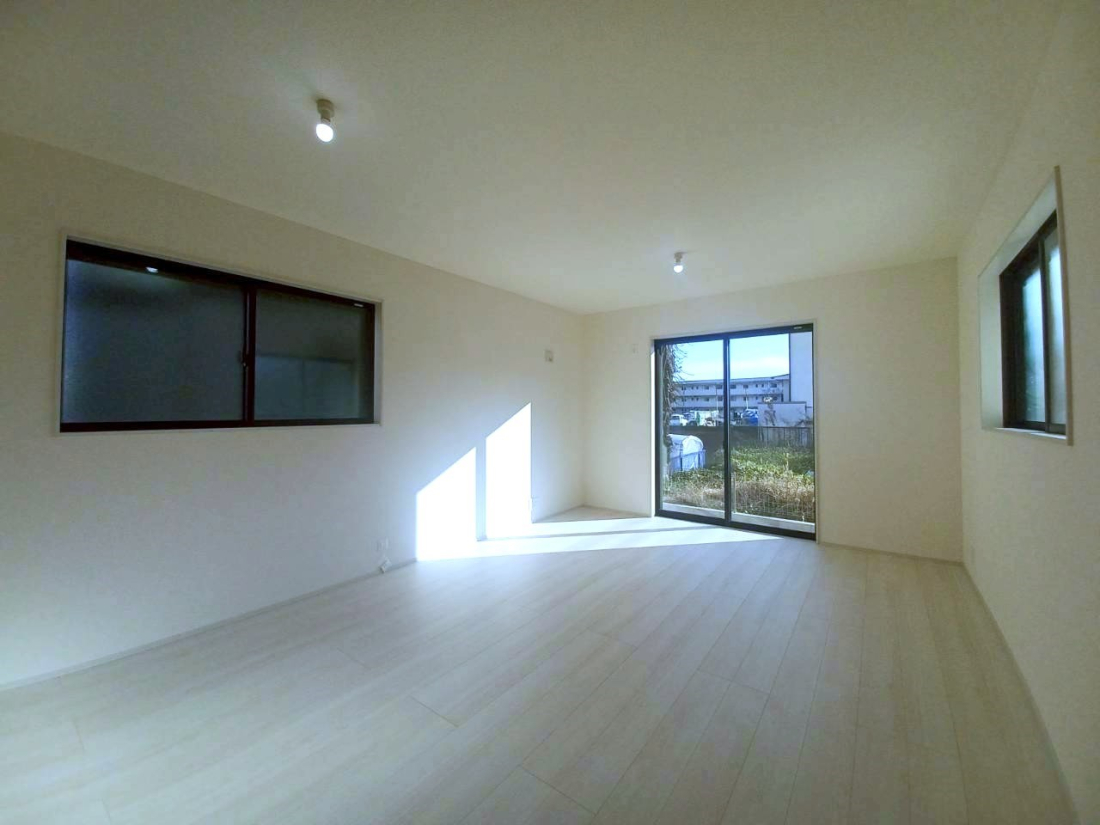 ���r���O �������������������A���S�n�̂������r���O