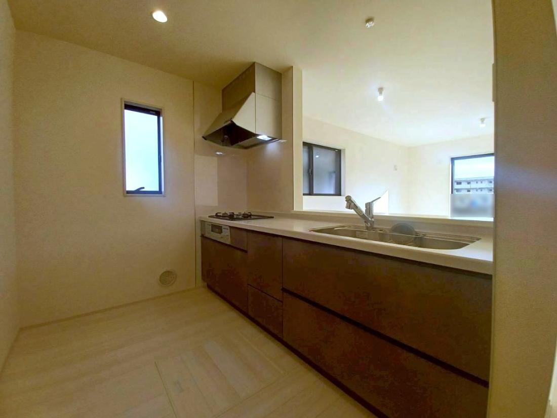 �L�b�`�� �������Ƒ����J��[�߂�A������̂���L�b�`��