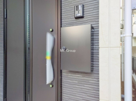 ���� �O�ρ� �V���v���Ŕ������A�Z�܂��̑���ۂ��ʂ錺�ւł�