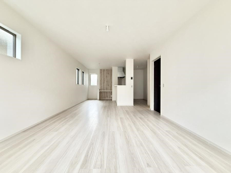 ���r���O ���������났�ƏΊ炪�W�܂�A�S���܂郊�r���O