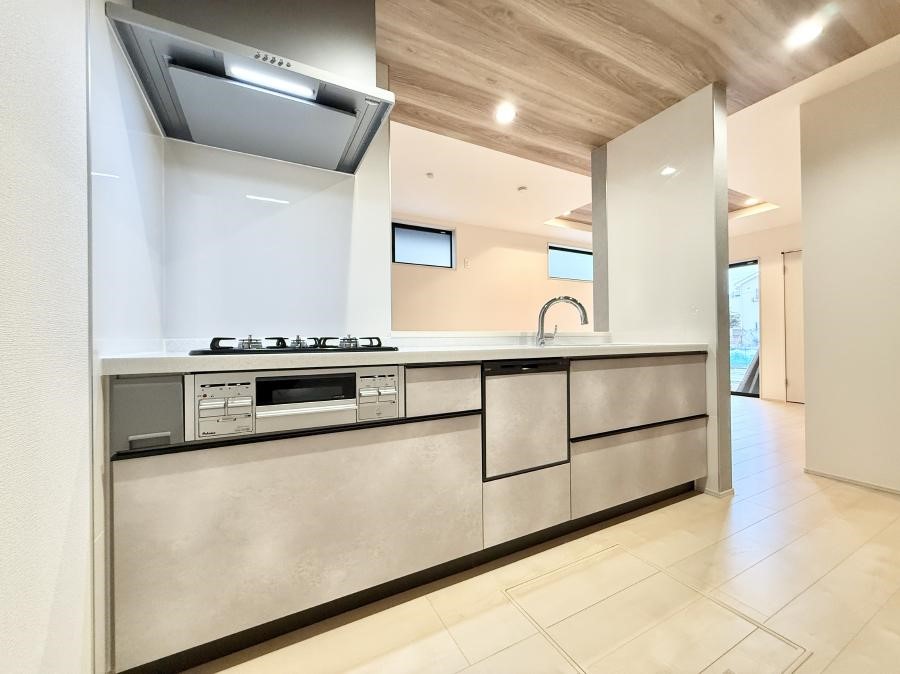 �L�b�`�� �������A�C�f�A�L����A�N���G�C�e�B�u�ȗ������