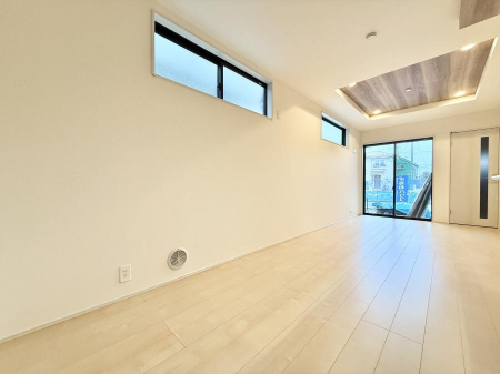 ���r���O ���������났�ƏΊ炪�W�܂�A�S���܂郊�r���O