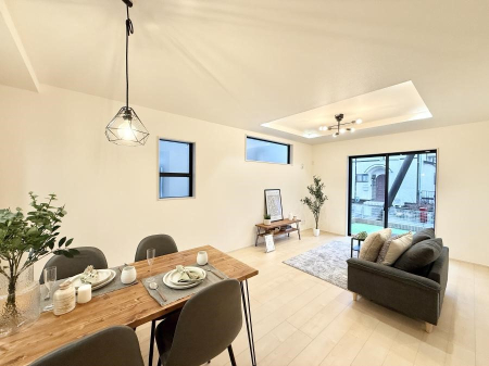 ���̑����� �������Ƒ��̏Ί炪���ӂ��A���났�̋��