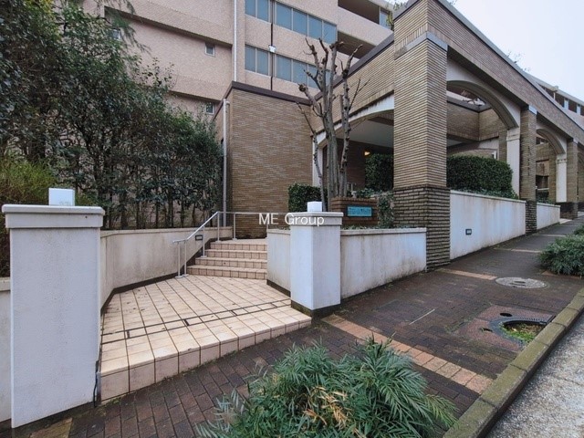 �G���g�����X �O��