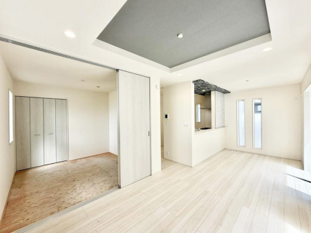 ���r���O ���������R�Ɖ�b�����܂��A�S�n�悢�ЂƂƂ�