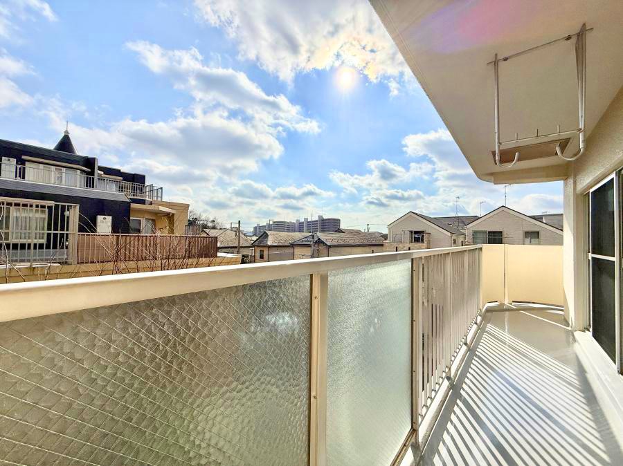 �o���R�j�[ ������ ���R��g�߂Ɋ�����A�J���I�ȃo���R�j�[