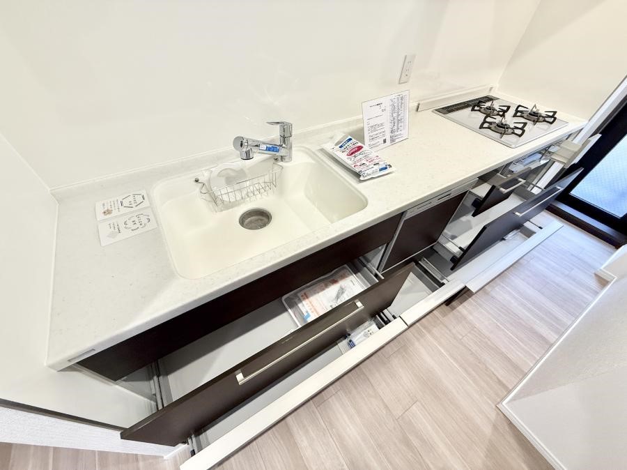 �L�b�`�� �����������������Ԃ����܂��A�Ί炠�ӂ��L�b�`��